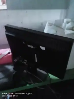 Monitor LCD 16 inch masih bisa